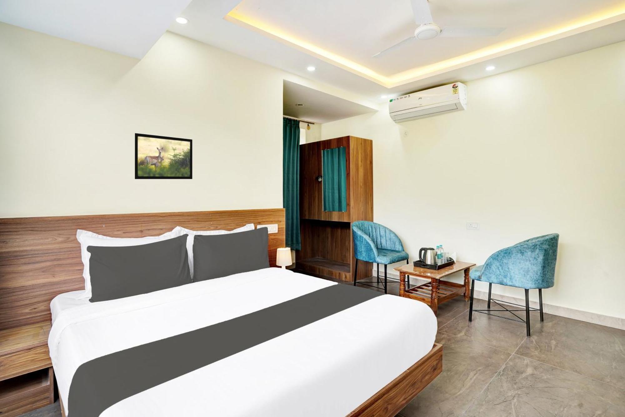 Hotel O Gayathri Metro Deluxe 班加罗尔 外观 照片