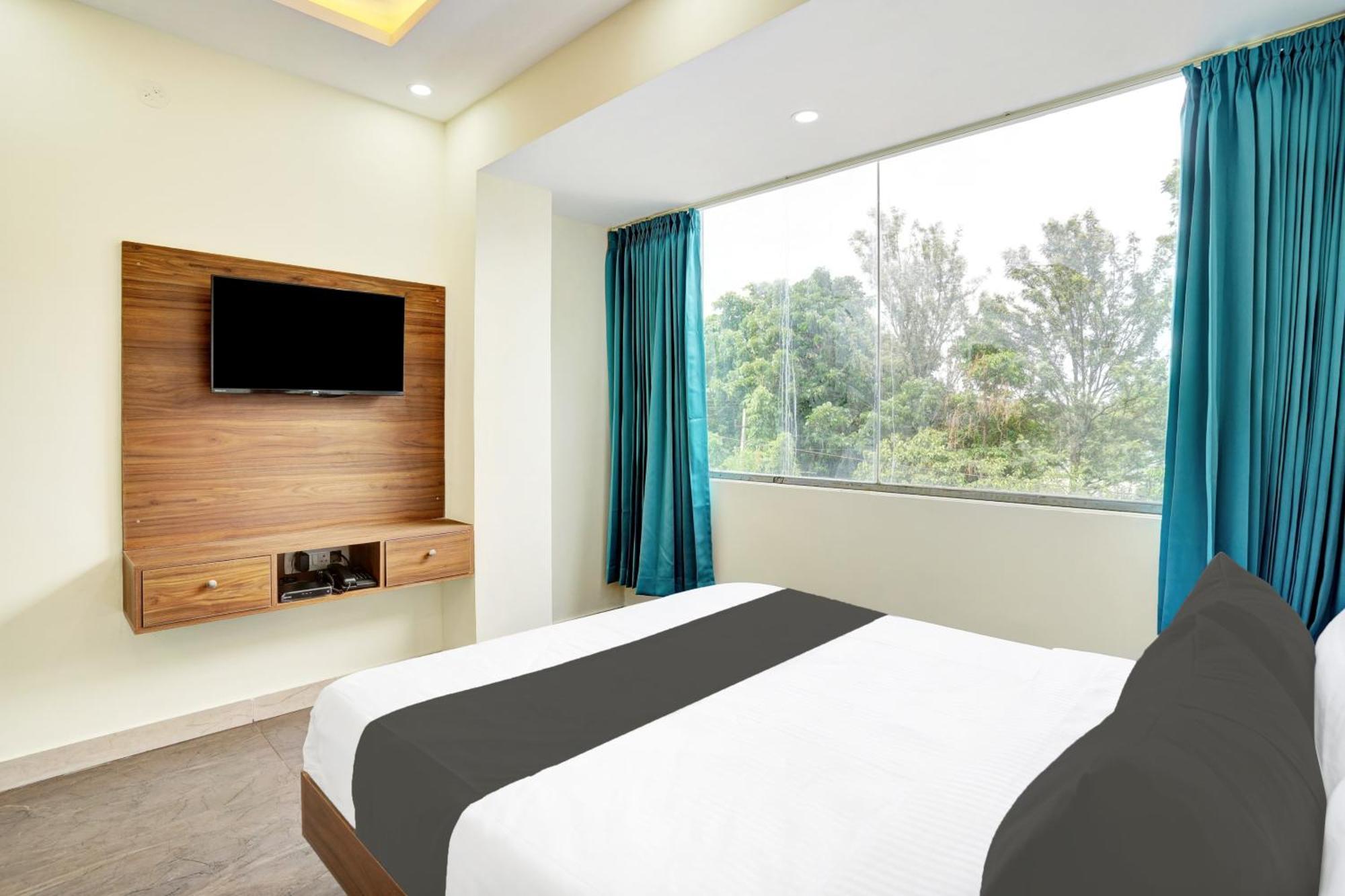Hotel O Gayathri Metro Deluxe 班加罗尔 外观 照片