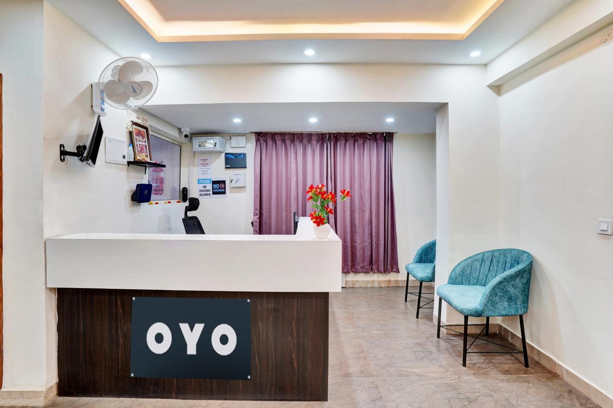 Hotel O Gayathri Metro Deluxe 班加罗尔 外观 照片